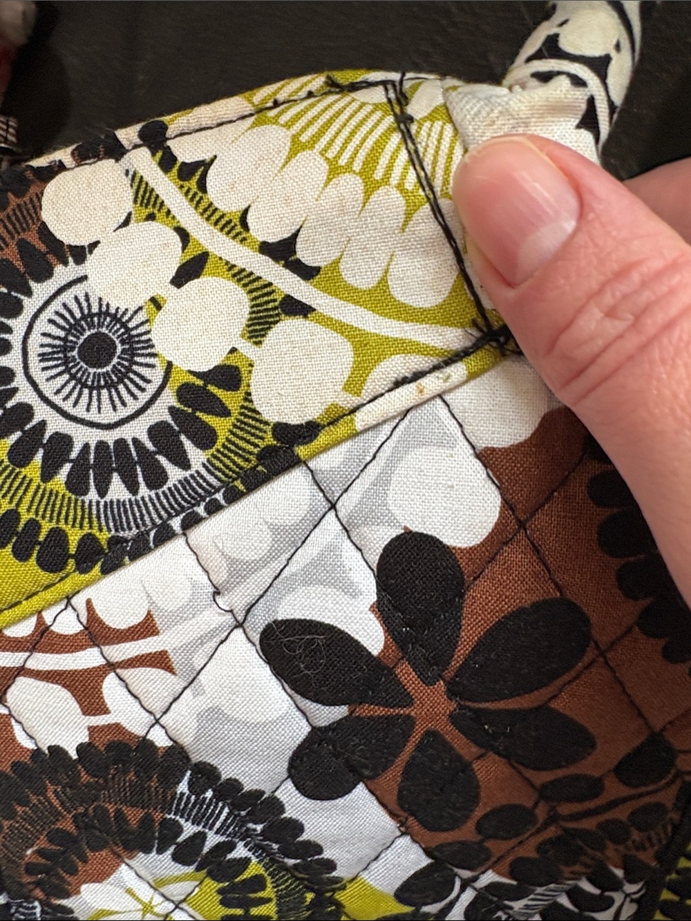 Vera Bradley crossbody bag in brown, black and olive floral - Picture 10 of 10